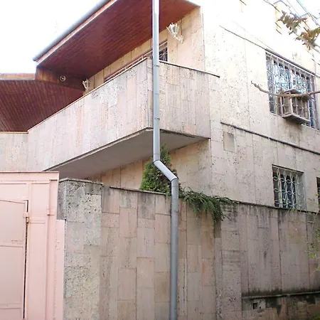 House On Yakornyy Lane *