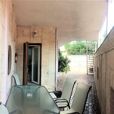 Dom wakacyjny House On Yakornyy Lane Odessa